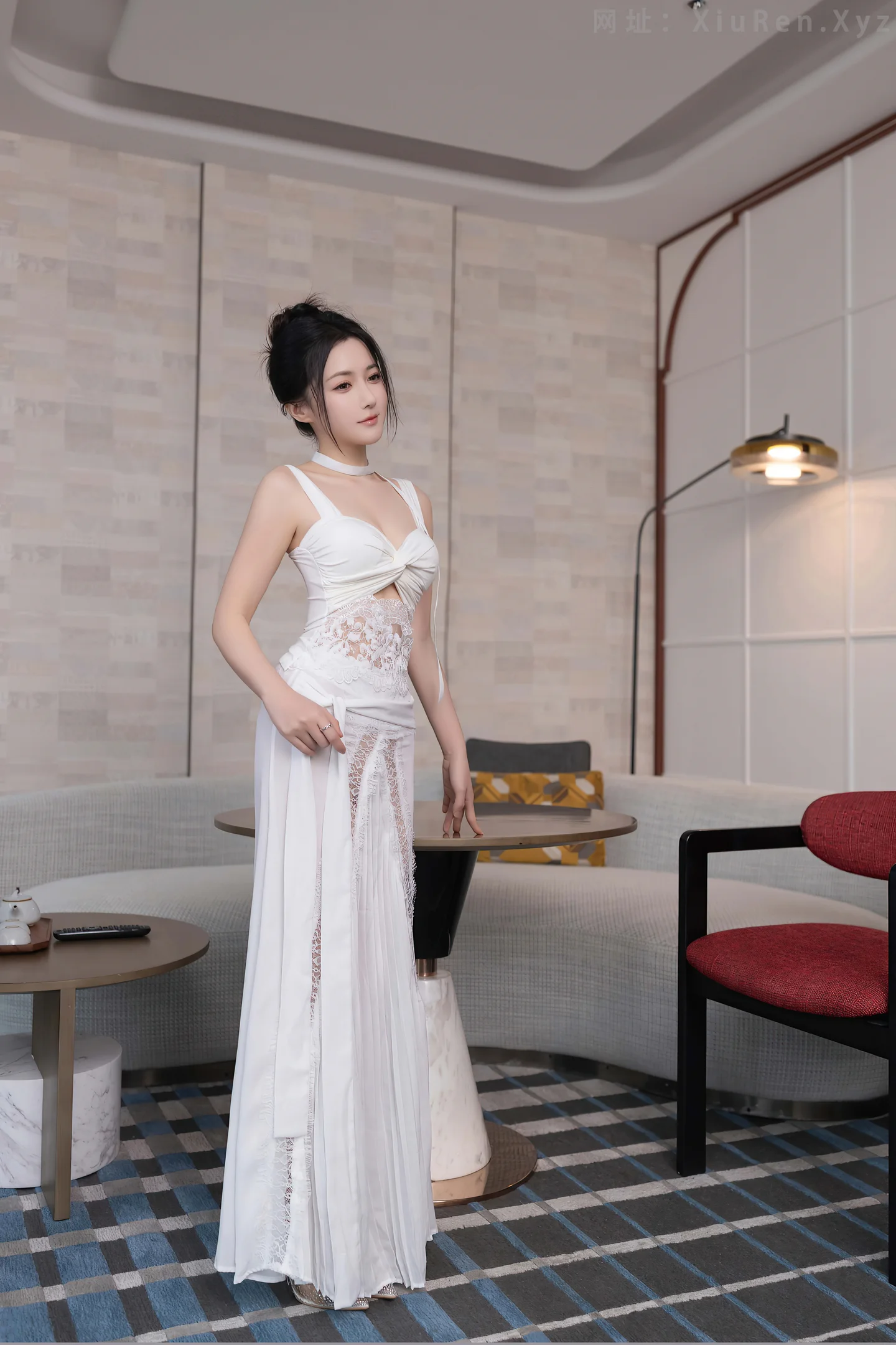 图片[4]-[XiuRen秀人网] VOL.10911 模特鱼子酱Fish性感白色长裙配超薄无内肉丝秀曼妙身姿诱惑写真76P-秀人网官方网站